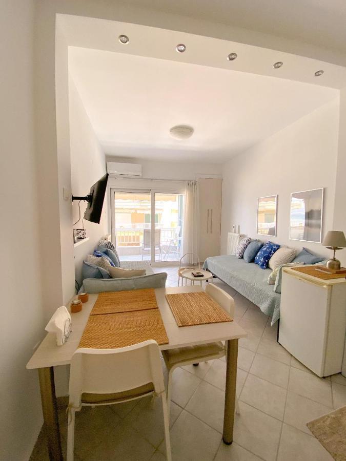 A Wonderful Apartment In Front Of The Sea! Peraia  Exterior photo