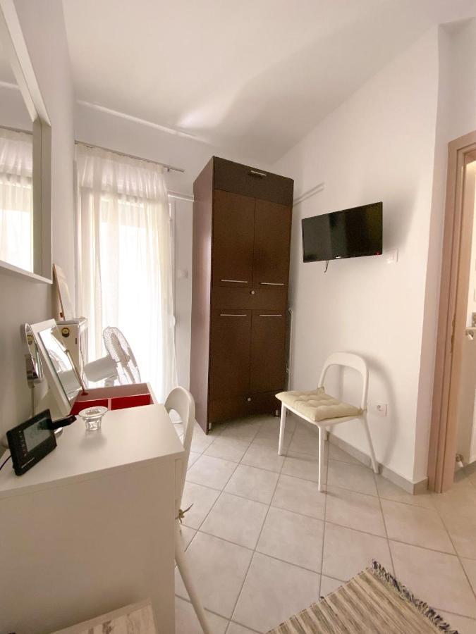 A Wonderful Apartment In Front Of The Sea! Peraia  Exterior photo